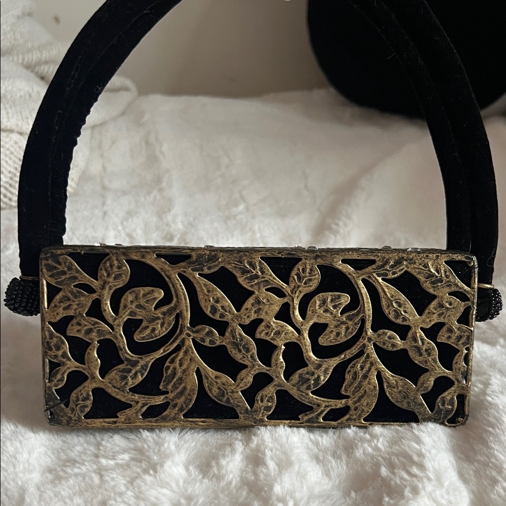 Vintage Ornate Black and Gold Evening Clutch - Picture 3 of 7